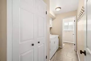 3528 E Country Hollow Dr, Cottonwood Heights, UT 84121 - Photo 18