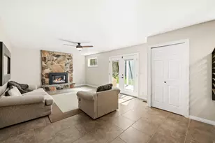 3528 E Country Hollow Dr, Cottonwood Heights, UT 84121 - Photo 16