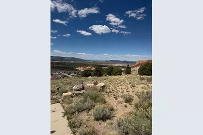 396 S Carmel Cir, Cedar City, UT 84720 - Photo 2