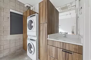 360 W Broadway, Salt Lake City, UT 84101 - Photo 14