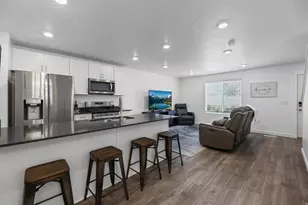 2792 N Fighting Falcon St, Layton, UT 84040 - Photo 6