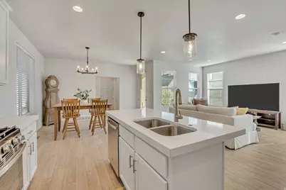 4402 W Bergen Ln, Lehi, UT 84043 - Photo 10