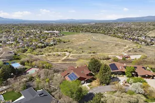 8 Altawood Dr S, Sandy, UT 84092 - Photo 4