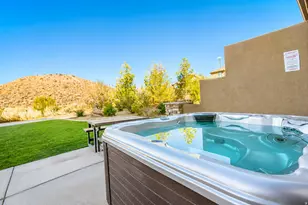 2009 N Coral Ridge Dr, Washington, UT 84780 - Photo 2