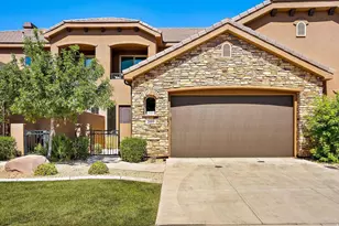 2009 N Coral Ridge Dr, Washington, UT 84780 - Photo 2