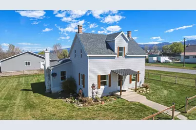 295 E 100 N, Mount Pleasant, UT 84647 - Photo 1