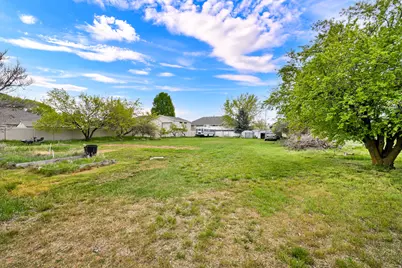 2195 W 800 N, West Point, UT 84015 - Photo 36