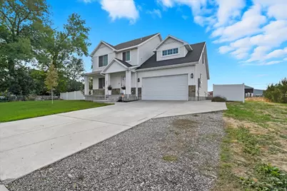 535 W 300 N, Hyrum, UT 84319 - Photo 2