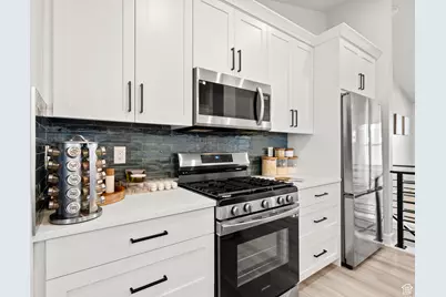 214 S 900 W, Tooele, UT 84074 - Photo 8