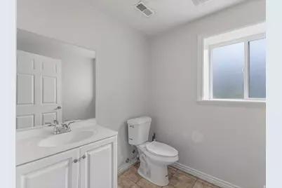 610 N Main #A, Clearfield, UT 84015 - Photo 8