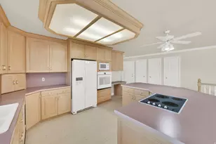 9943 S Eden View Ct Cir W, South Jordan, UT 84095 - Photo 12