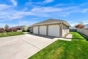 9943 S Eden View Ct Cir W, South Jordan, UT 84095 - Photo 4