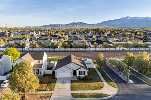 2087 E Hawthorne St N, Saratoga Springs, UT 84043 - Photo 2