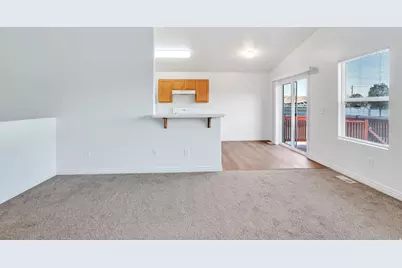 2087 E Hawthorne St N, Saratoga Springs, UT 84043 - Photo 12