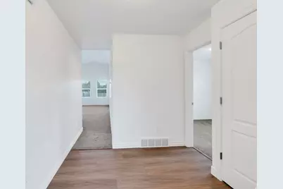 2087 E Hawthorne St N, Saratoga Springs, UT 84043 - Photo 14