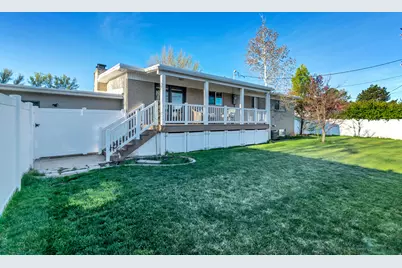 1697 E Bunkerhill Rd E, Holladay, UT 84117 - Photo 38