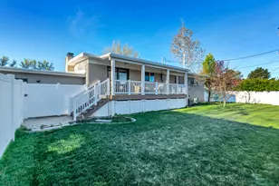 1697 E Bunkerhill Rd E, Holladay, UT 84117 - Photo 38