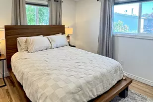 1697 E Bunkerhill Rd E, Holladay, UT 84117 - Photo 34