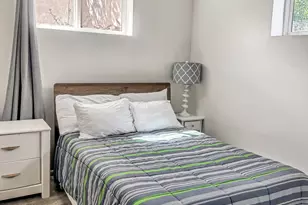 1697 E Bunkerhill Rd E, Holladay, UT 84117 - Photo 36