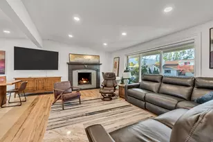 1697 E Bunkerhill Rd E, Holladay, UT 84117 - Photo 4