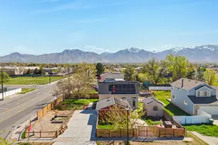 1899 W 7000 S, West Jordan, UT 84084 - Photo 32