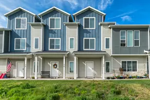 263 E 1825 N, North Ogden, UT 84414 - Photo 2