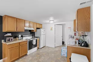 4526 S Dean Dr W, West Valley, UT 84120 - Photo 8