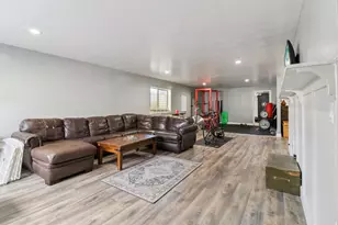 1699 W 2115 S, Syracuse, UT 84075 - Photo 32