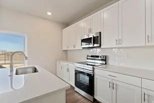 7069 N Sandstone Wy, Eagle Mountain, UT 84005 - Photo 34