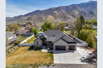 68 N 300 E, Santaquin, UT 84655 - Photo 2