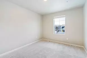 7047 N Sandstone Wy, Eagle Mountain, UT 84005 - Photo 18