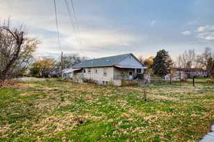 71 N Coleman St, Tooele, UT 84074 - Photo 2