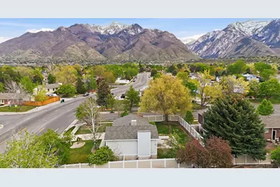 2146 E Newcastle Dr, Sandy, UT 84093 - Photo 34