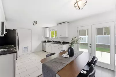 2146 E Newcastle Dr, Sandy, UT 84093 - Photo 10