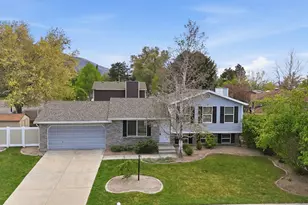 2146 E Newcastle Dr, Sandy, UT 84093 - Photo 2