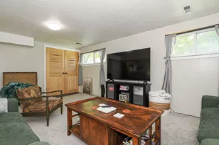 6871 S 1495 E, Cottonwood Heights, UT 84121 - Photo 26