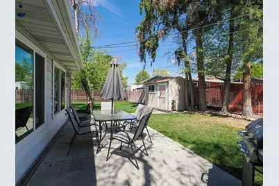 6871 S 1495 E, Cottonwood Heights, UT 84121 - Photo 36