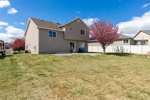 1934 N Trellis Pl W, Saratoga Springs, UT 84045 - Photo 4