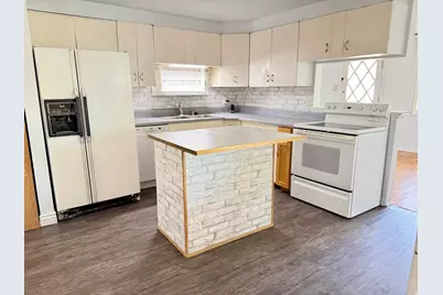 1521 N 300 W, Sunset, UT 84015 - Photo 8