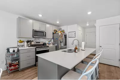 1033 E Reef Dr, Saratoga Springs, UT 84045 - Photo 10