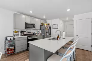 1033 E Reef Dr, Saratoga Springs, UT 84045 - Photo 10