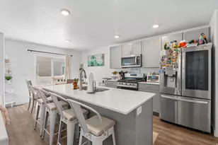 1033 E Reef Dr, Saratoga Springs, UT 84045 - Photo 8