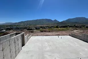 907 Crest Dale Ln S, Santaquin, UT 84655 - Photo 2