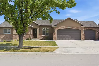 2486 S Aster Way, Saratoga Springs, UT 84045 - Photo 2