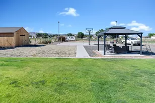 75 E 100 S, Central Valley, UT 84754 - Photo 32