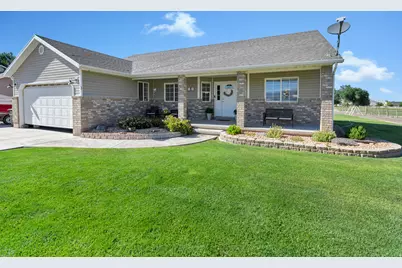 75 E 100 S, Central Valley, UT 84754 - Photo 2