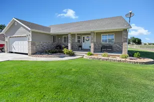 75 E 100 S, Central Valley, UT 84754 - Photo 2