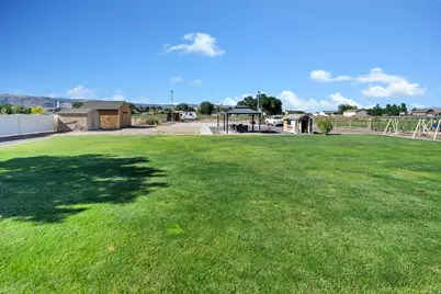 75 E 100 S, Central Valley, UT 84754 - Photo 30