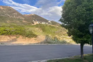 10207 N Bayhill Dr, Cedar Hills, UT 84062 - Photo 54