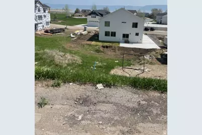676 Lochwood Dr, Garden City, UT 84028 - Photo 2